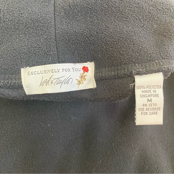 Lord & Taylor Fleece Blanket Dress NWT - Picture 11 of 11